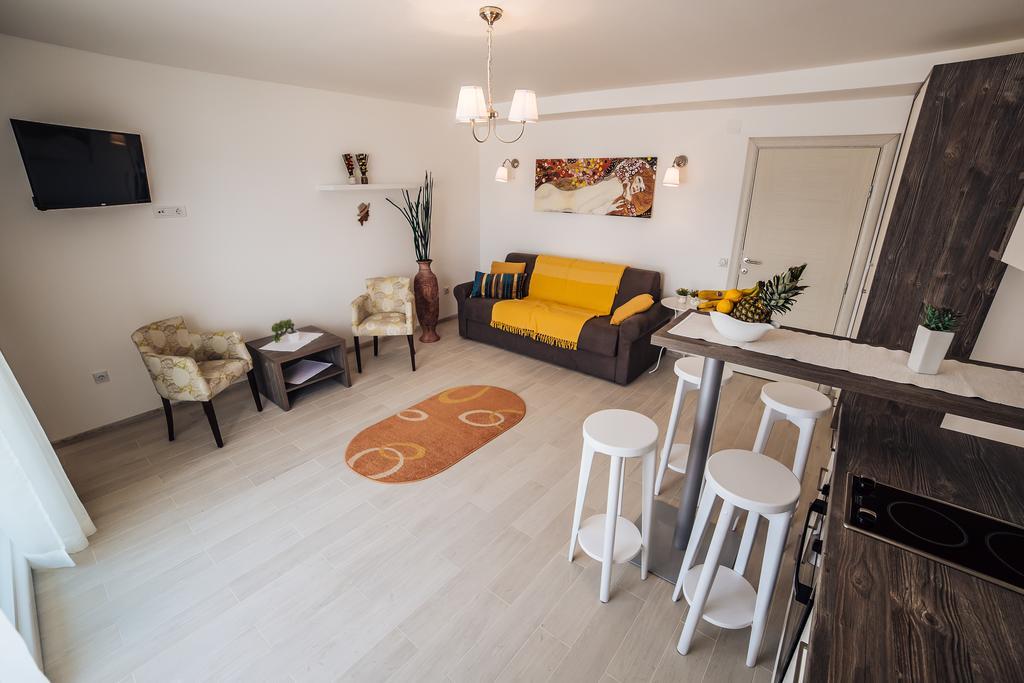 Apartments Harmonia 티바트 외부 사진